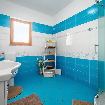 펜션 Two-bedroom In Tinjan