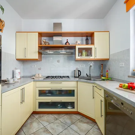 بيت للعطل Two-bedroom In *
